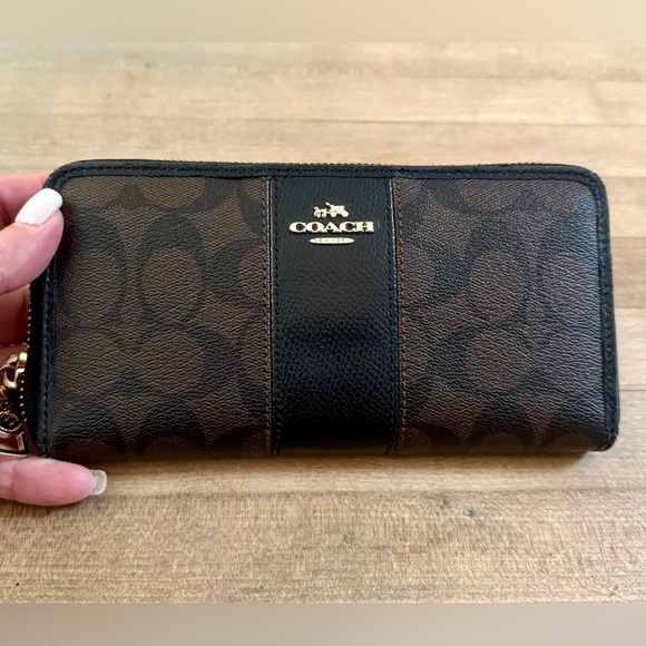Coach Signature Brown Canvas Zip Around Accordion Wallet With Black Stripe - Picture 1 of 9